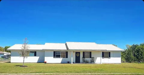 301 Dove Ln, Colbert, OK 74733