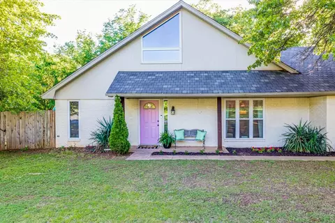 1620 Oak Creek Dr, Edmond, OK 73034