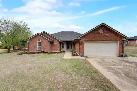 1217 Bassie Rd, Edmond, OK 73025