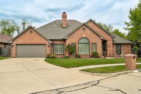 1716 Barwick Dr, Norman, OK 73072