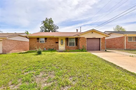 7228 NW 17th St, Bethany, OK 73008