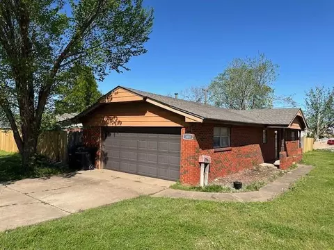 101 Leverich Ct, Moore, OK 73160