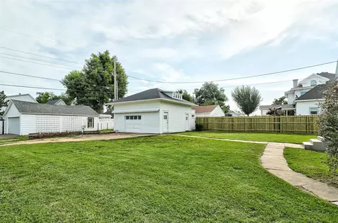 702 E Noble Ave, Guthrie, OK 73044 photo 6