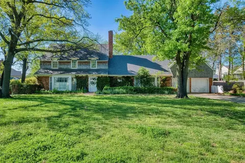 1808 Drury Ln, Nichols Hills, OK 73116