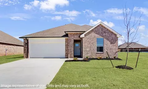 11613 SW 27th St, Yukon, OK 73099