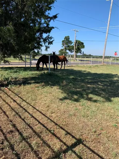 E 1140 Road, Lookeba, OK 73053