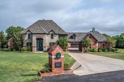 1821 Quail Creek Dr, Norman, OK 73026