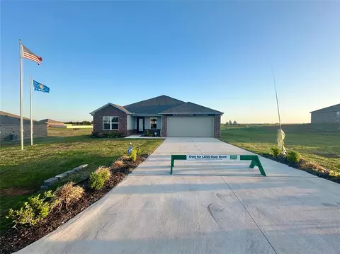 218 Starlight Dr, Shawnee, OK 74804