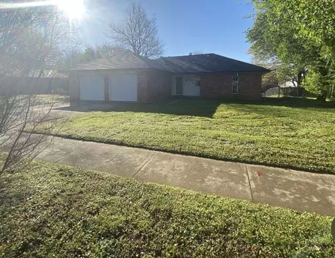 1819 Rolling Stone Dr, Norman, OK 73071
