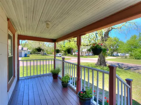1623 W Oklahoma Ave, Guthrie, OK 73044