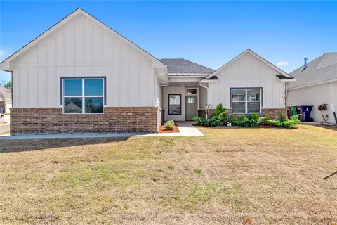 504 NW 182nd St, Edmond, OK 73012