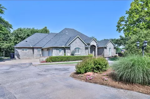 12301 Roberts Rd, Edmond, OK 73013