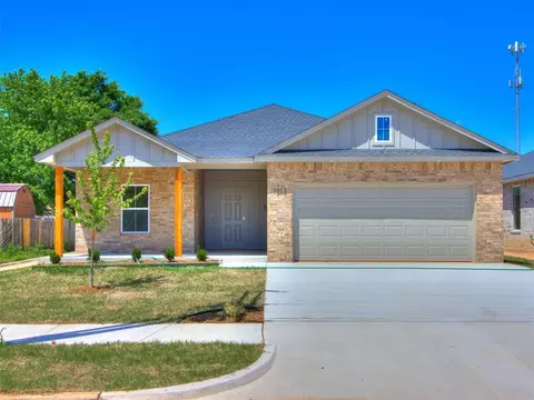 1013 Silver Leaf Dr, Moore, OK 73160