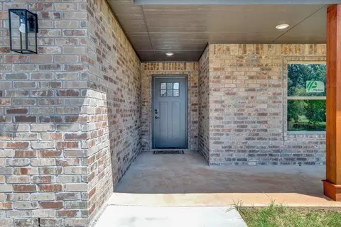 3307 Pondridge Rd, Chickasha, OK 73018