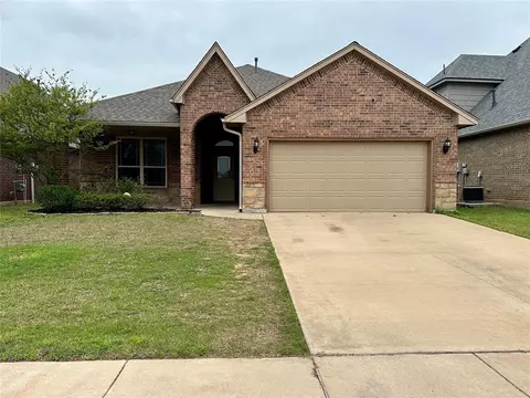 7706 SW Marshall Dr, Lawton, OK 73505