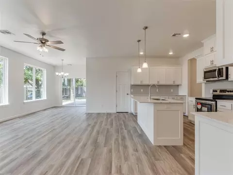 1105 N Silver Leaf Dr, Moore, OK 73160 photo 13