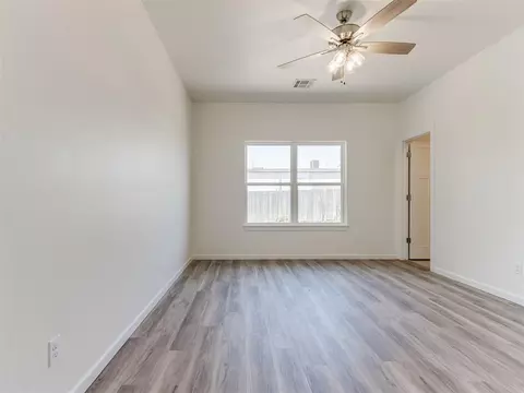 1105 N Silver Leaf Dr, Moore, OK 73160 photo 23