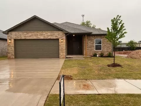 1109 N Silver Leaf Dr, Moore, OK 73160