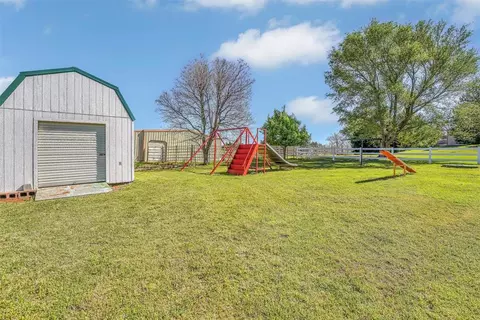 21261 E 987 Rd, Foss, OK 73647 photo 29