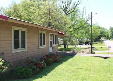 400 E 10th St, Broken Bow, OK 74728