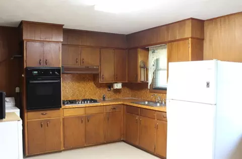 400 E 10th St, Broken Bow, OK 74728 photo 4