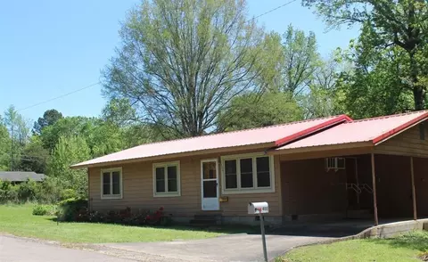 400 E 10th St, Broken Bow, OK 74728 photo 2