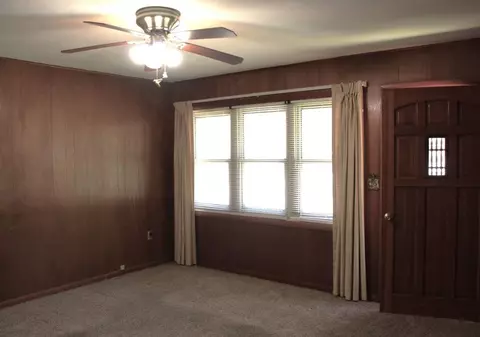 400 E 10th St, Broken Bow, OK 74728 photo 3