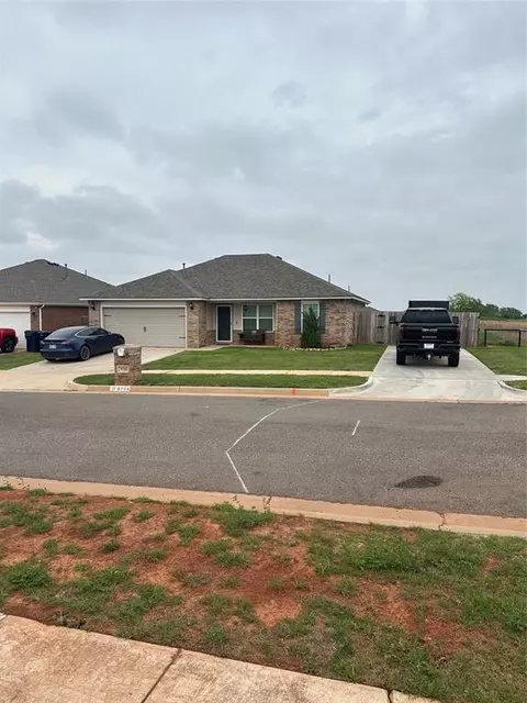 9704 Emilie Grace Ln, Moore, OK 73160