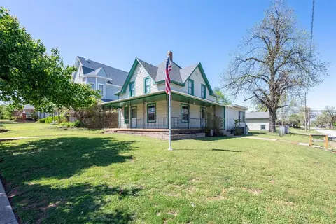 1902 W Noble Ave, Guthrie, OK 73044