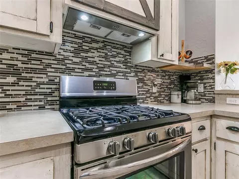 541 Elder Ln, Mustang, OK 73064 photo 5