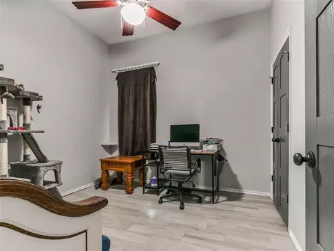 541 Elder Ln, Mustang, OK 73064 photo 17