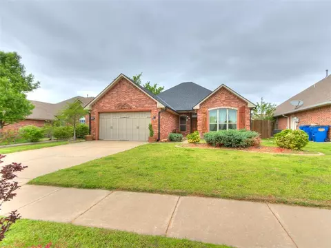 541 Elder Ln, Mustang, OK 73064