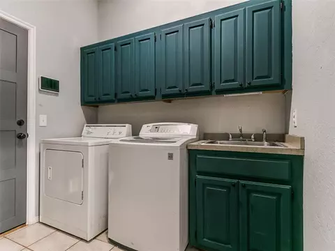 541 Elder Ln, Mustang, OK 73064 photo 19