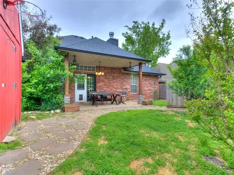541 Elder Ln, Mustang, OK 73064 photo 29