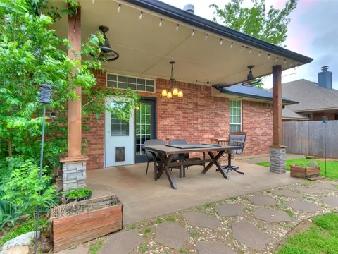 541 Elder Ln, Mustang, OK 73064 photo 26