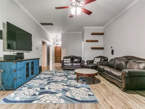 541 Elder Ln, Mustang, OK 73064 photo 10
