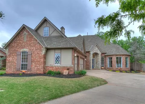 4301 Whirlaway Dr, Edmond, OK 73025