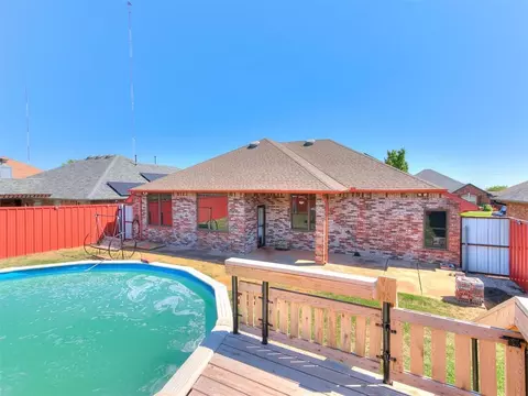 2721 SE 97th St, Moore, OK 73160