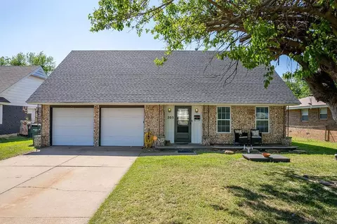 205 Vickie Dr, Del City, OK 73115