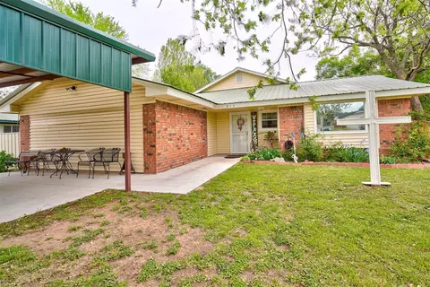 815 S Pauline Ave, El Reno, OK 73036