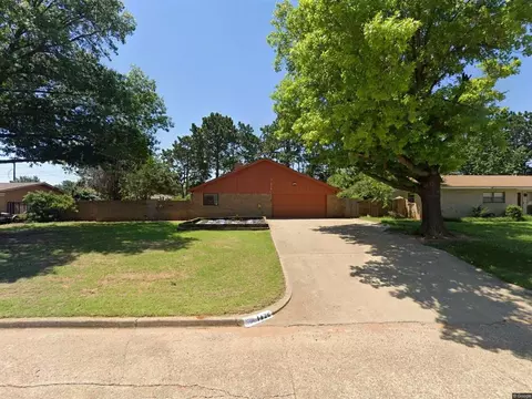 1426 Pine Ave, Weatherford, OK 73096