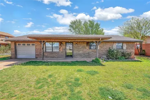 607 Lacy Ter, Arapaho, OK 73620