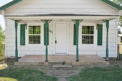 301 N Elm St, Crescent, OK 73028