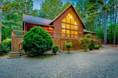165 Mahogany Rd, Broken Bow, OK 74728