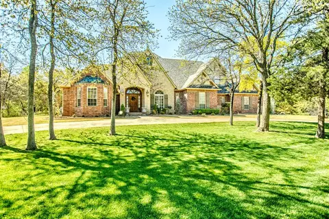 6606 Forest Creek Dr, Edmond, OK 73034