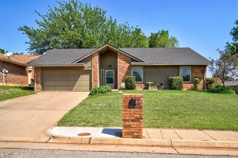2901 Greenfield Dr, Edmond, OK 73012