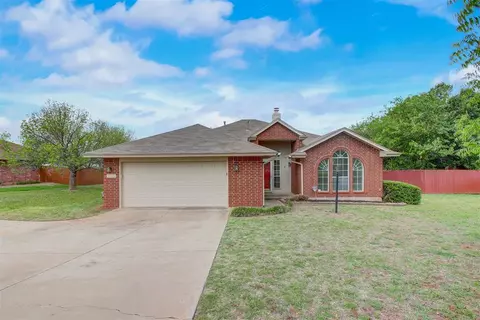 3409 S Bryant Ave, Moore, OK 73160