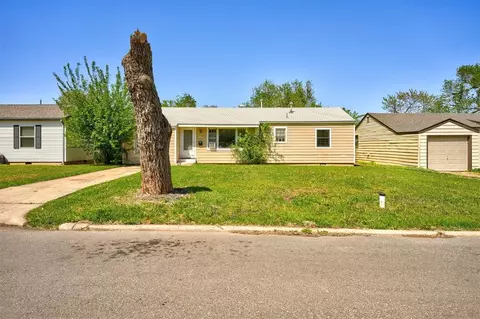 905 Askew Dr, Midwest City, OK 73110