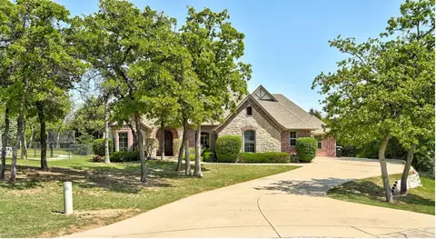 2123 Estancia Cir, Edmond, OK 73034