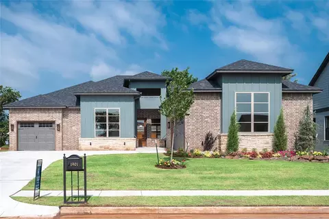 1901 Charter St, Edmond, OK 73034